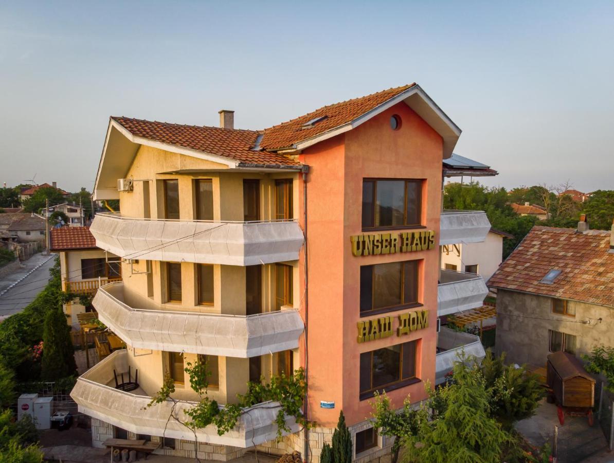 Guest House Nash Dom Kavarna Buitenkant foto