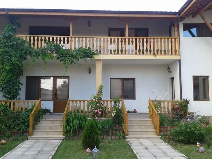 Guest House Nash Dom Kavarna Buitenkant foto