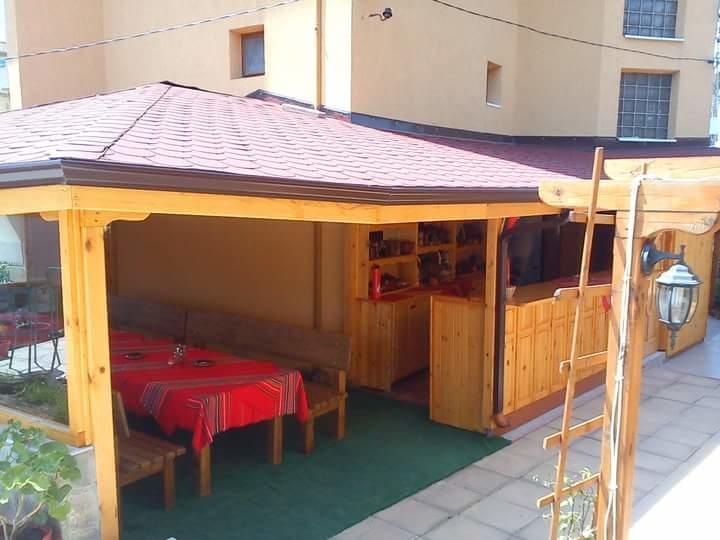 Guest House Nash Dom Kavarna Buitenkant foto