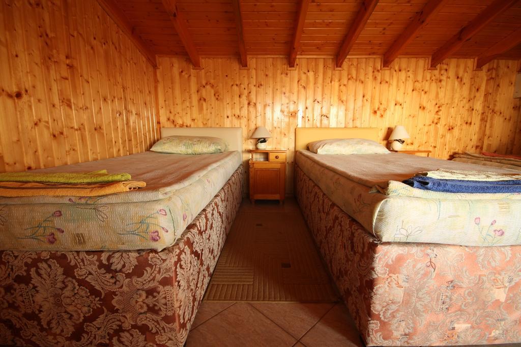 Guest House Nash Dom Kavarna Buitenkant foto