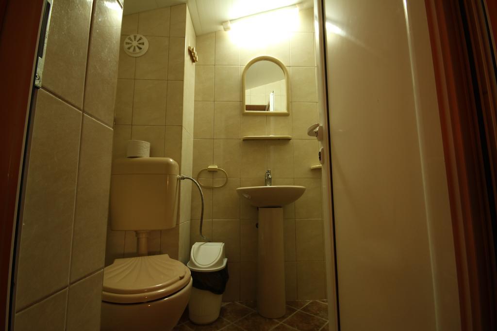 Guest House Nash Dom Kavarna Buitenkant foto